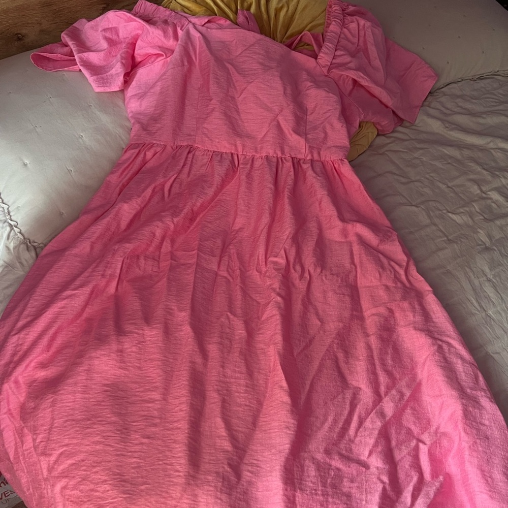 Pink NEW Midi Target Dress 💗